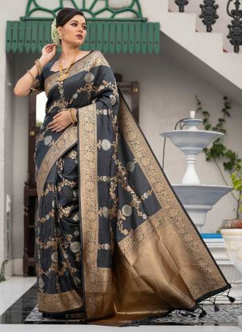 For A Beautiful Look,Grab These Saree In All Over Fine Colored Pair With Blouse.These Saree And Blouse Are Fabricated On Banarasi Silk.its Beautified With Wevon Gold,Silver Jari Designer Work.