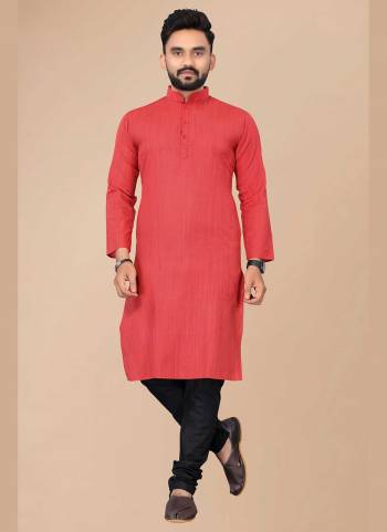 For A Festive Wear,Grab These Kurta in Fine Colored.These Kurta is Fabricated On Cotton.Its Beautified With Solid Work.Buy Now