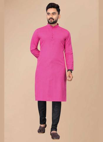 For A Festive Wear,Grab These Kurta in Fine Colored.These Kurta is Fabricated On Cotton.Its Beautified With Solid Work.Buy Now