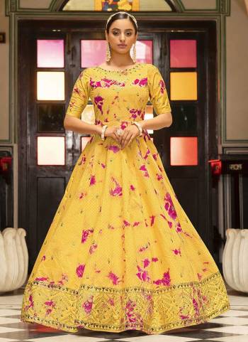 For A Beautiful Look,Grab These Beautiful Colored Gown.These Gown is Fabricated On Cotton.Its Beautified With Designer Shibori Printed,Sequance Embroidery Work.