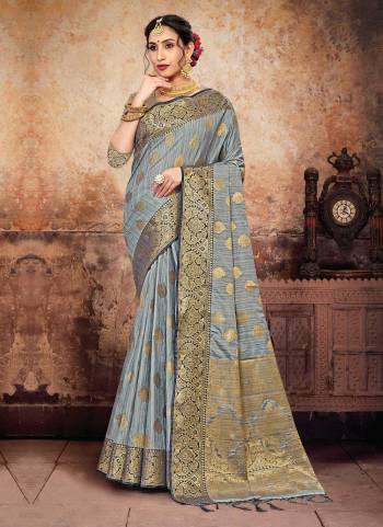 Grab These Saree in Beautiful Colored Pair With Blouse.These Saree And Blouse Are Fabricated On Silk.Its Beautified With Heavy Jari Wevon Designer Work.