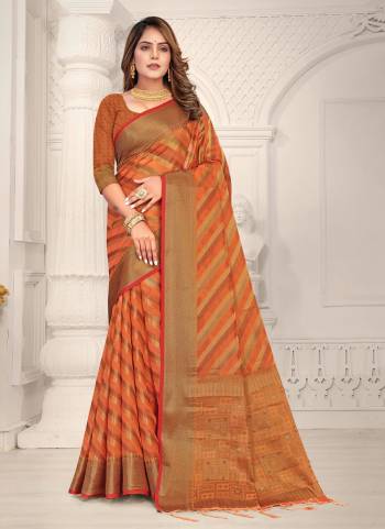 For A Beautiful Look,Grab These Saree in All Over Fine Colored.These Saree And Blouse Are Fabricated On Organza.Its Beautified With Heavy Jari Wevon Designer Work.