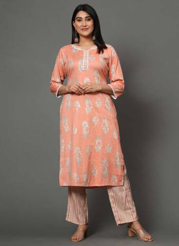 For A Festive Wear,Grab These Readymade Pair in Fine Colored.These Kurti And Bottom Are Fabricated On Rayon.Its Beautified With Designer Printed Work.