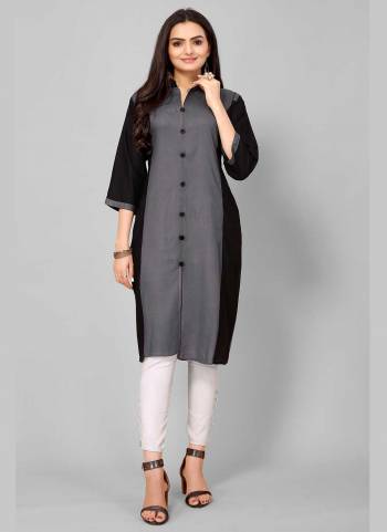 Grab These Csual Wear Kurti in Fine Colored.These Kurti is Fabricated On Rayon.Its Beautified With Solid Work.Its Available in All Regular Size.