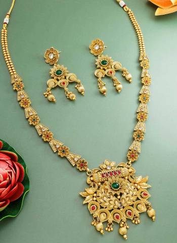 Grab These Beautiful Necklace in Golden Colored Come With Copper Material And Temple Work.Buy Now.