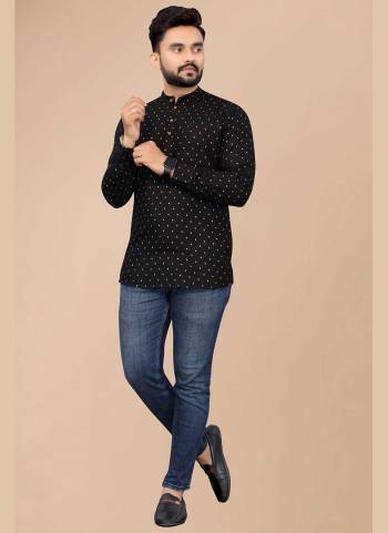 For A Festive Wear,Grab These Readymade Mens Wear Kurta in Fine Colored.Its Fabricated On Viscose Come With Foil Printed Work.