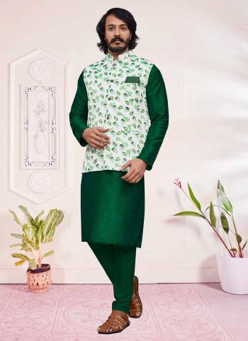 For A Festive Wear,Grab These Readymade Pair in Fine Colored.These Kurta And Bottom Are Fabricated On Art Silk pair With  Jute Silk Jacket.Its Beautified With Designer Printed Work.