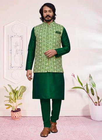 For A Festive Wear,Grab These Readymade Pair in Fine Colored.These Kurta And Bottom Are Fabricated On Art Silk pair With  Jute Silk Jacket.Its Beautified With Designer Printed Work.