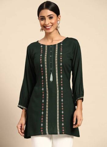 For A Casual Wear,Grab These Kurti in Fine Colored.These Kurti is Fabricated On Rayon.Its Beautified With Designer Embroidery Work.