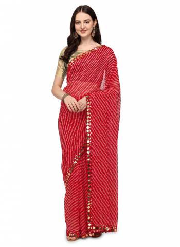 For A Casual Wear,Grab These Saree in Fine Colored Pair With Golden Colored Blouse.These Saree is Fabricated On Chiffon Pair With Jari Brocade Blouse.Its Beautified With Leriya Printed And Mirror Embroidery Border Work.