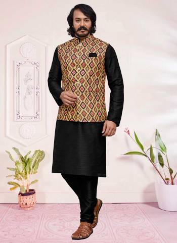 For A Festive Wear,Grab These Readymade Mens Wear Pair Come With Fine Colored.These Kurta And Bottom Are Fabricated On Art Silk Pair With Jute Silk Jacket.Its Beautified With Designer Printed Work.