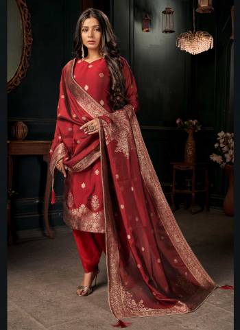 Grab These Designer Patiala Suit in All Over Fine Colored.These Top And Bottom Are Fabricated On Viscose Silk pair With Viscose Silk Dupatta.Its Beautified With Heavy Wevon Designer Work.