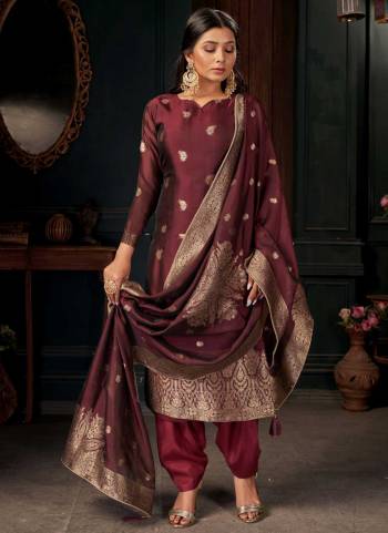 Grab These Designer Patiala Suit in All Over Fine Colored.These Top And Bottom Are Fabricated On Viscose Silk pair With Viscose Silk Dupatta.Its Beautified With Heavy Wevon Designer Work.