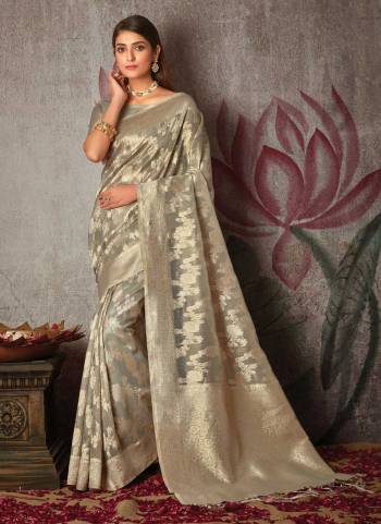 For A Different Looking,Grab These Saree in All Over Fine Colored.These Saree And Blouse Are Fabricated on Cotton.Its Beautified With Heavy Jari Wevon Designer Work.