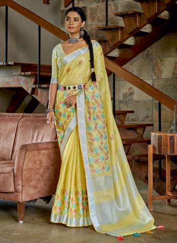 For A Beautiful Look,Grab These Saree in Fine Colored Pair With Blouse.These Saree And Blouse Are Fabricated On Linen.Its Beautified With Designer Work.