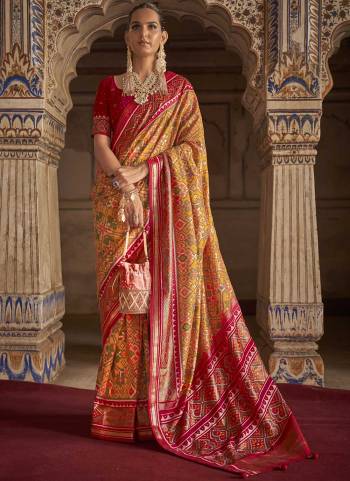 Grab These Saree in All Over Beautiful Colored.These Saree And Blouse Are Fabricated On Patola Silk.Its Beautified With  Woven Jari Designer,Patola Printed And Diamond Work.