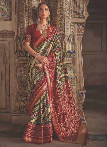 Grab These Saree in All Over Beautiful Colored.These Saree And Blouse Are Fabricated On Patola Silk.Its Beautified With  Woven Jari Designer,Patola Printed And Diamond Work.