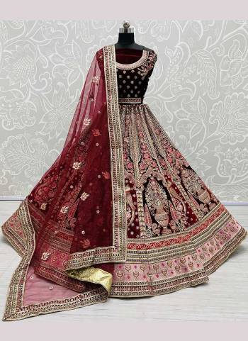 For A Designer Look,Grab These Lehenga Choli in Beautiful Colored Pair With Designer Blouse And Dupatta.These Blouse And Lehenga Are Fabricated On Velvet Pair With Soft Net Dupatta.its Beautified With Heavy Designer Work.