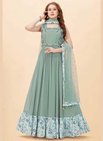 For A Designer Look,Grab These Readymade Gown in Fine Colored Pair With Fany Dupatta.These Gown is Fabricated On Georgette Pair With Net Dupatta.its Beautified With Designer Heavy Hand Embroidery Work. 