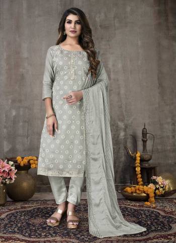 For A Feastive Wear,Grab These Suit in Fine Colored Pair With Bottom And Dupatta.These Top is Fabricated On Modal Chanderi Pair With Santoon Bottom And Fancy Dupatta.Its Beautified With Fancy Embroidery Work.