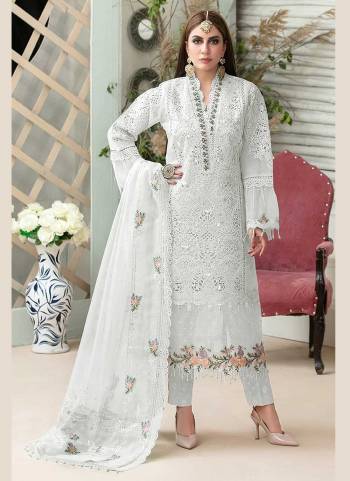 For A Beautiful Look,Grab These Suit in All Over Fine Colored Pair With Bottom And Dupatta.These Top And Dupatta Are Fabricated On Butterfly Net Pair With Santoon Bottom.Its Beautified With Heavy Sequance Embroidery,Moti Work.