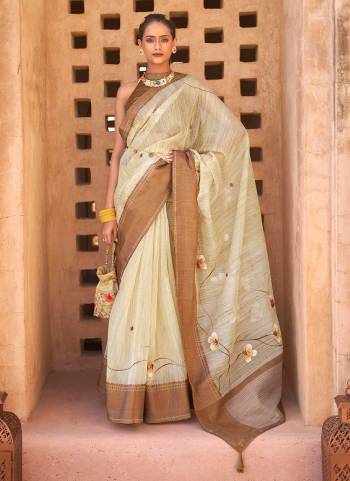 This Designer Partywear Saree With Blouse.This Saree Are Mustrise Kora Silk And Blouse Are Smuth Silk Base Fabriced.Saree Are Wevon Border Pallu Design With Bruss Printed Fancy Look Saree.