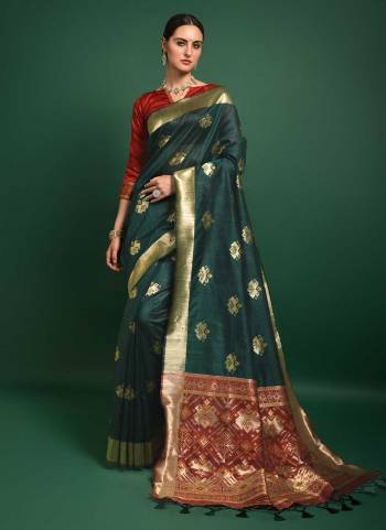 For A Different Look,Grab These Saree in All Over Fine Colored.These Saree And Blouse Are Fabricated On Tussar Silk.its Beautified With Jari Wevon Patola Style Designer Work.