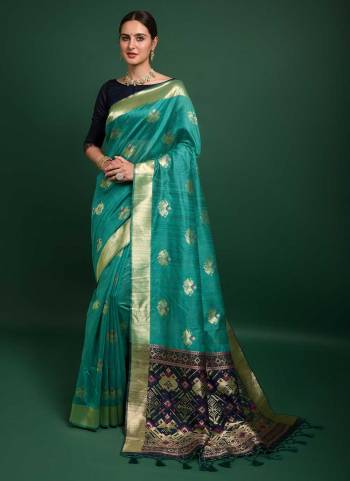 For A Different Look,Grab These Saree in All Over Fine Colored.These Saree And Blouse Are Fabricated On Tussar Silk.its Beautified With Jari Wevon Patola Style Designer Work.