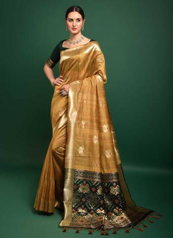 For A Different Look,Grab These Saree in All Over Fine Colored.These Saree And Blouse Are Fabricated On Tussar Silk.its Beautified With Jari Wevon Patola Style Designer Work.