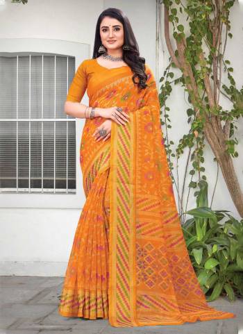 For A Festive Wear,Grab These Fine Colored Saree Pair With Blouse.These Saree And Blouse Are Fabricated On Cotton.Its Beautified With Designer Printed Work.