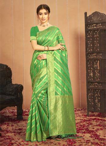 For A Festive Wear,Grab These Fine Colored Saree Pair With Blouse.These Saree And Blouse Are Fabricated On Cotton.Its Beautified With Wevon Jari Designer Work.