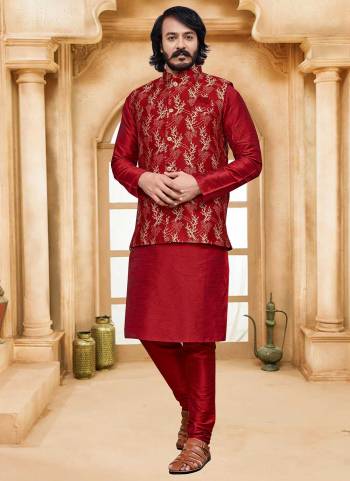 For A Festive Wear,Grab These Readymade Pair in Fine Colored.These Kurta And Bottom Are Fabricated on Art Silk Pair With Silk Jacquard Jacket.Its Beautified With Designer Wevon Work.