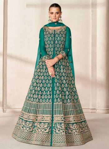 For A Beautiful Look,Grab These Anarkali Suit in All Over Fine Colored Pair With Bottom And Dupatta.These Top And Dupatta Are Fabricated On Butterfly Net Pair With Santoon Bottom.Its Beautified With Heavy Coading,Sequance Embroidery,Hand Work.