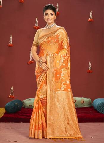 For A Festie Wear,Grab These Saree in Fine Colored Pair With Blouse.These Saree And Blouse Are Fabricated On Cotton.Its Beautified With Heavy Wevon Designer Work.