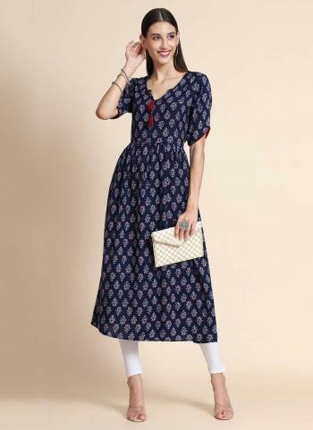 Grab These Fine Colored Kurti.These Kurti is Fabricated On Rayon.Its Beautified With Designer Printed Work.