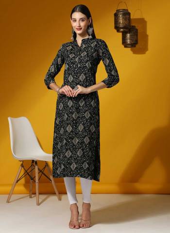 Grab These Fine Colored Kurti.These Kurti is Fabricated On Rayon.Its Beautified With Designer Printed Work.