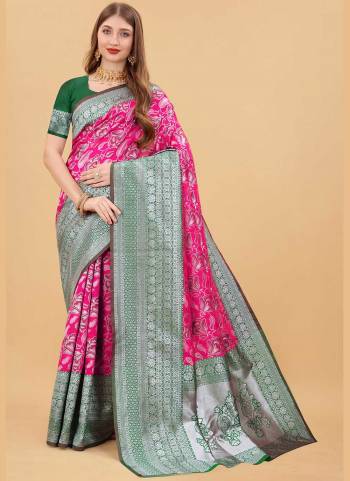 For A Festive Wear,Grab These Saree in Fine Color Pair With Blouse.These Saree And Blouse Are Fabricated On Banarasi Silk.Its Beautified With Heavy Jari Wevon Jacquard Designer Work.