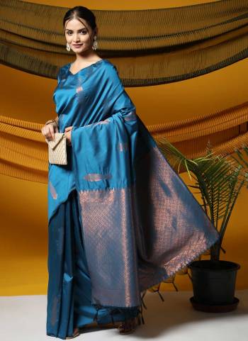 For A Beautiful Look,Grab These Saree in Fine Colored pair With Blouse.These Saree And Blouse Are Fabricated On Soft Silk.Its Beautified With Wevon Copper Jari Pallu Butti Designer Work.