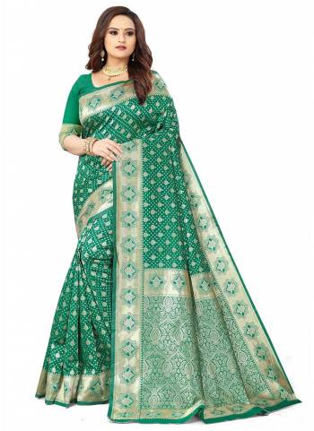 For A Festive Wear,Grab These Saree in Fine Colored Pair With Blouse.These Saree And Blouse Are Fabricated On Banarasi Silk.Its Beautified With Wevon Heavy Designer Work.