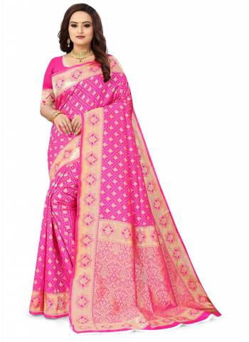 For A Festive Wear,Grab These Saree in Fine Colored Pair With Blouse.These Saree And Blouse Are Fabricated On Banarasi Silk.Its Beautified With Wevon Heavy Designer Work.