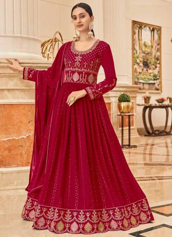 For A Looking Different,Grab These Suit in Fine Colored Pair With Bottom And Dupatta.These Top Is Fabricated On Faux Georgette Pair Santoon Bottom And Chiffon Dupatta.Its Beautified With Designer Work.