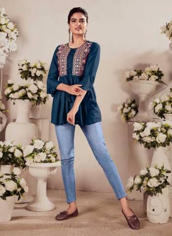 Grab These Casual Wear,Grab These Short Kurti in Fine Colored.Its Fabricated On Rayon Come With Designer Embroidery Work.Its Available in All Regular Size.