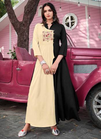 For A Casual Wear,Grab These Readymade Long Kurti in Fine Colored.These Kurti is Fabricated On Rayon.Its Beautified With Designer Thread Embroidery Work.