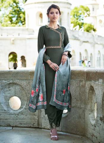 For A Festive Wear,Grab These Readymade Suit in All Over Fine Colored Pair With Bottom And Dupatta.These Top And Bottom Are Fabricated On Rayon Pair With Muslin Dupatta.Its Beautified With Thread Embroidery And Digital Printed Work.