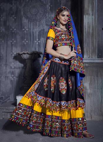 Grab These Designer Lehenga Choli in Fine Colored Pair With Designer Blouse And Dupatta.These Blouse And Lehenga Are Fabricated On Art Silk Pair With Art Silk Dupatta.Its Beautified With Designer Special Gamthi Embroidery Work.