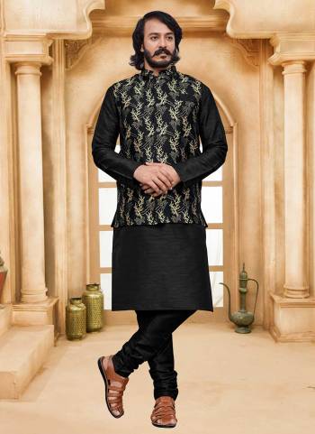 For A Festive Wear,Grab These Readymade Pair in Fine Colored.These Kurta And Bottom Are Fabricated on Art Silk Pair With Silk Jacquard Jacket.Its Beautified With Gold Weaving Designer Work.