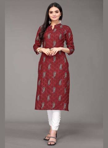 For A Casual Wear,Grab These Readymade Kurti in Fine Colored.These Kurti is Fabricated On Muslin.Its Beautified With Digital Printed,Sequance Embroidery Work.