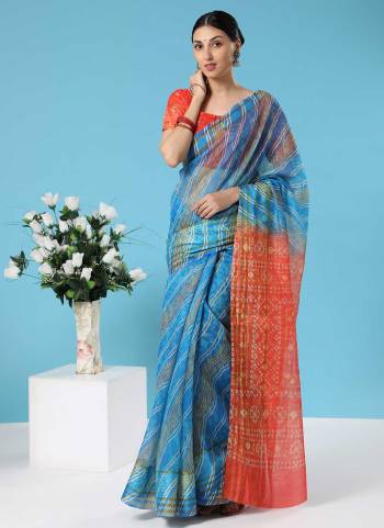 For A Festive Wear,Grab These Saree in All Over Fine Colored Pair With Blouse.These Saree And Blouse Are Fabricated Cotton.Its Beautified With Wevon Border,Designer Printed Work.