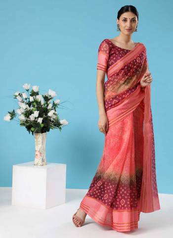 For A Festive Wear,Grab These Saree in All Over Fine Colored Pair With Blouse.These Saree And Blouse Are Fabricated Cotton.Its Beautified With Wevon Border,Designer Printed Work.