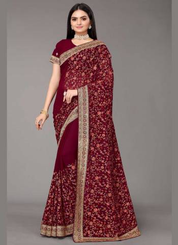 For A Designer Look,Grab These Saree in Fine Colored Pair With Blouse.These Saree And Blouse Are Fabricated On Georgette.Its Beautified With Heavy Multy Thread Embroidery Work.